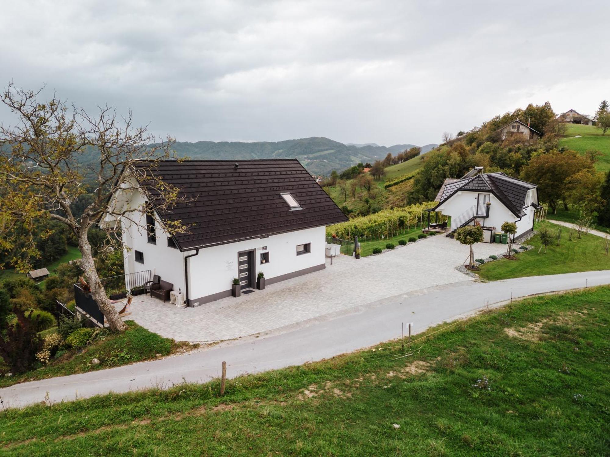 Tanja S Holiday Home In Nature With Sauna And Hot Tub Gorica pri Slivnici Exteriér fotografie