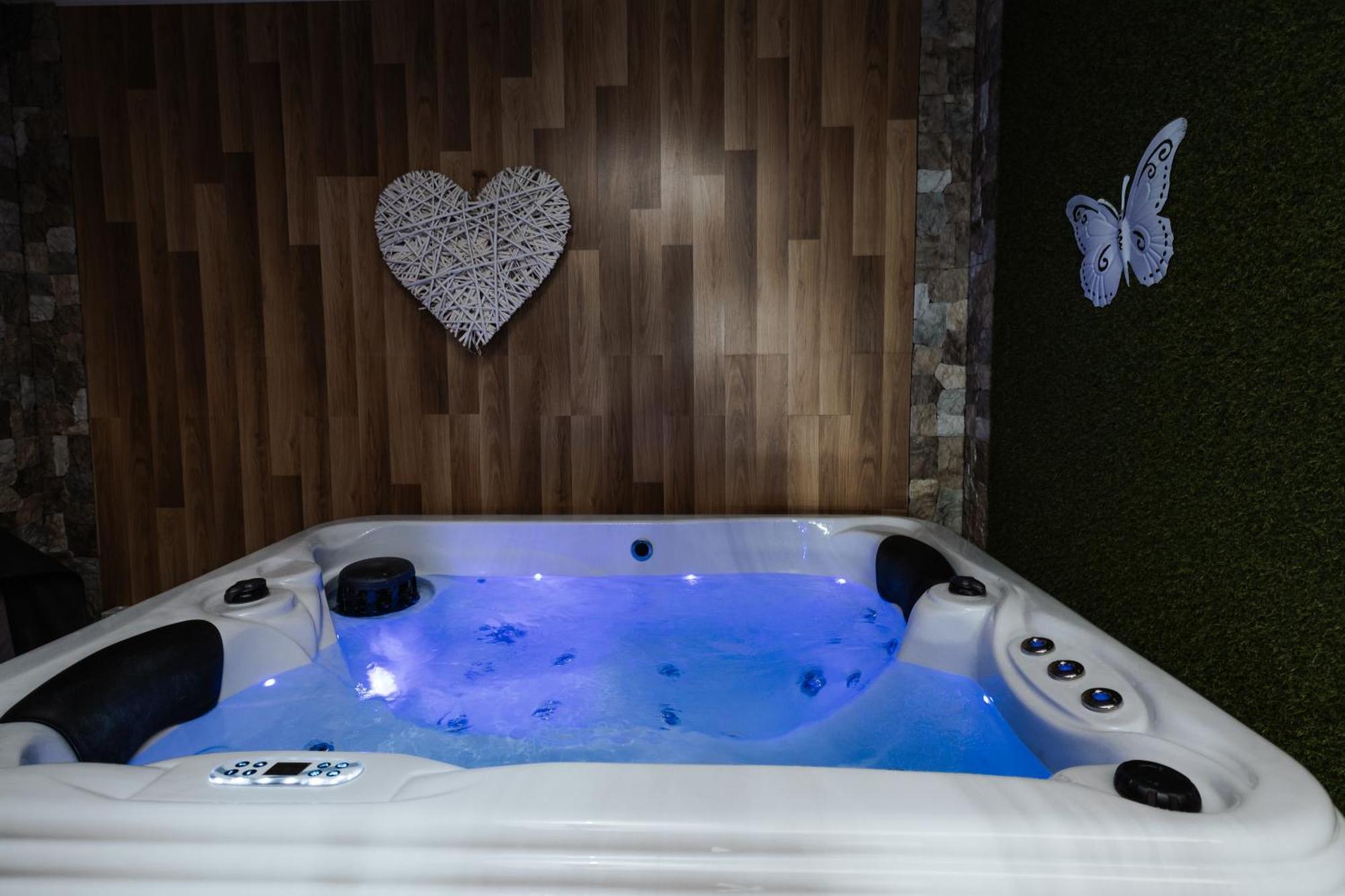 Tanja S Holiday Home In Nature With Sauna And Hot Tub Gorica pri Slivnici Exteriér fotografie